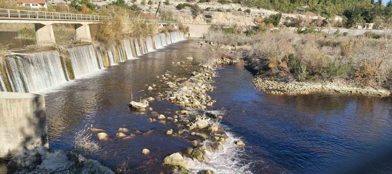 MERSİN'İN SİLİFKE İLÇESİNDEN GEÇEN TURKUAZ RENGİYLE BİLİNEN GÖKSU NEHRİ'NİN SİYAH AKMASINA NEDEN...