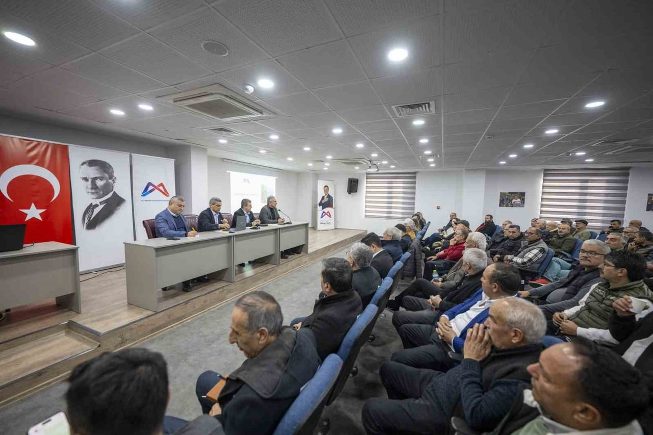 MERSİN BÜYÜKŞEHİR BELEDİYESİ, ERDEMLİ’DE DÜZENLEDİĞİ BİLGİLENDİRME TOPLANTISIYLA MUHTARLAR VE SİTE...