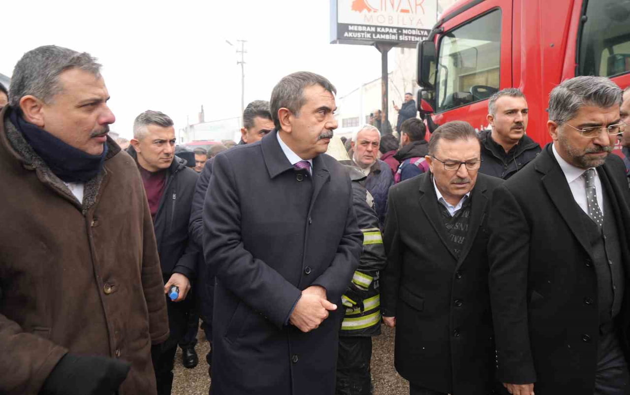 MİLLİ EĞİTİM BAKANI PROF. DR. YUSUF TEKİN, ERZURUM'DA MEYDANA GELEN 2 KİŞİNİN HAYATINI KAYBETTİĞİ...