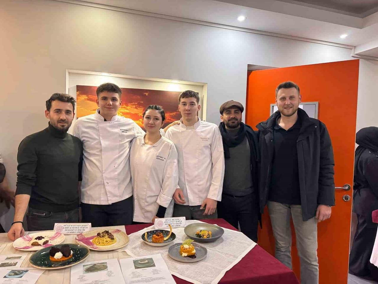 MİLLİ EĞİTİM BAKANLIĞI TARAFINDAN DÜZENLENEN LİSELERE ARASI GASTRONOMİ YARIŞMASINA KATILAN...