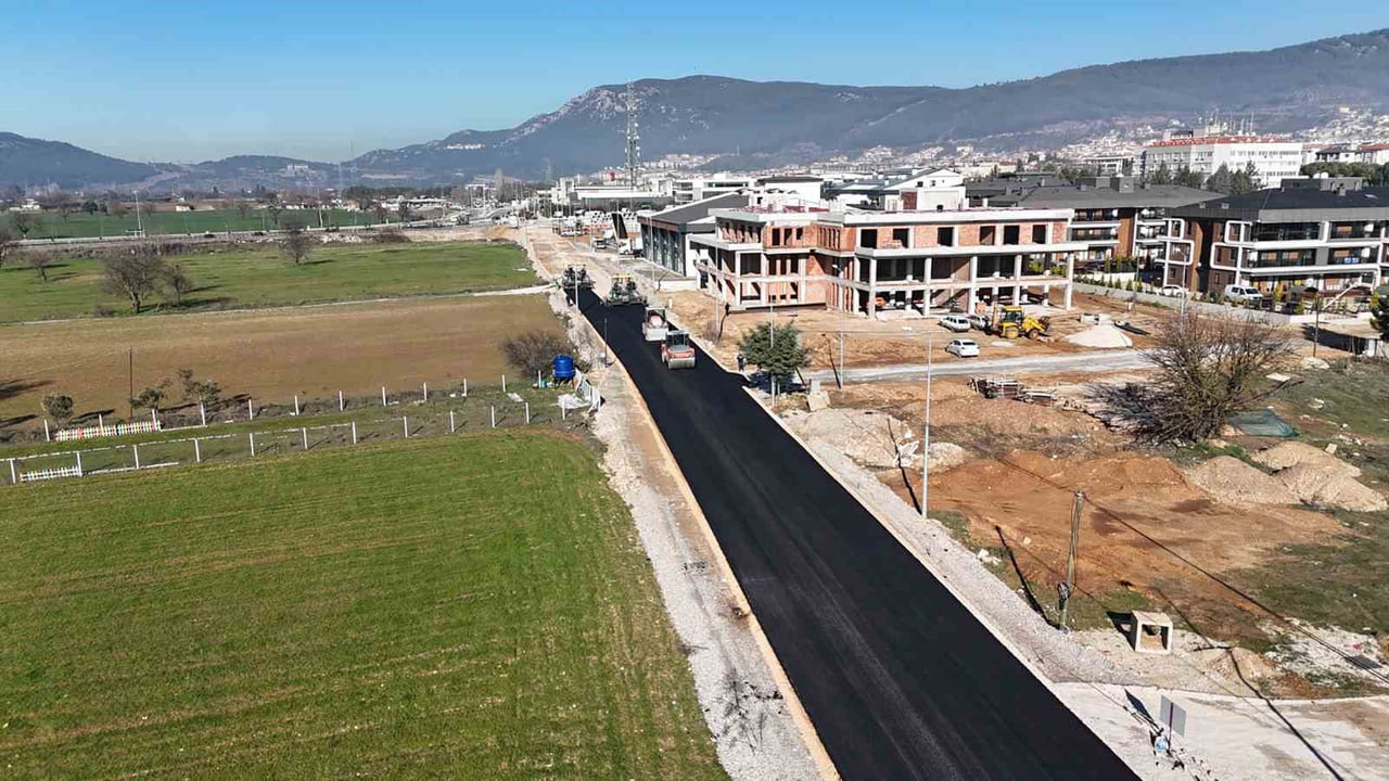 MUĞLA BÜYÜKŞEHİR, MENTEŞE’DE YOL YATIRIMLARINI ARALIKSIZ SÜRDÜRÜYOR