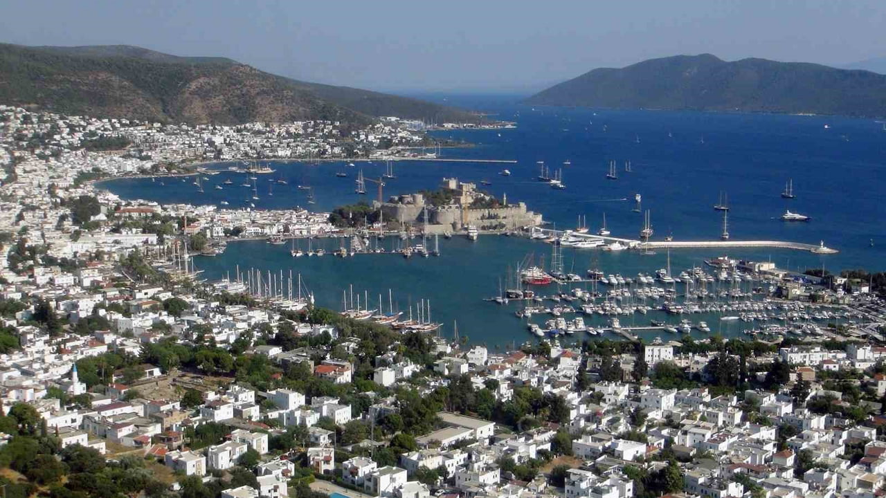 MUĞLA’DA 2025 YILINDA YABANCILARA 389 KONUT SATIŞI YAPILDI