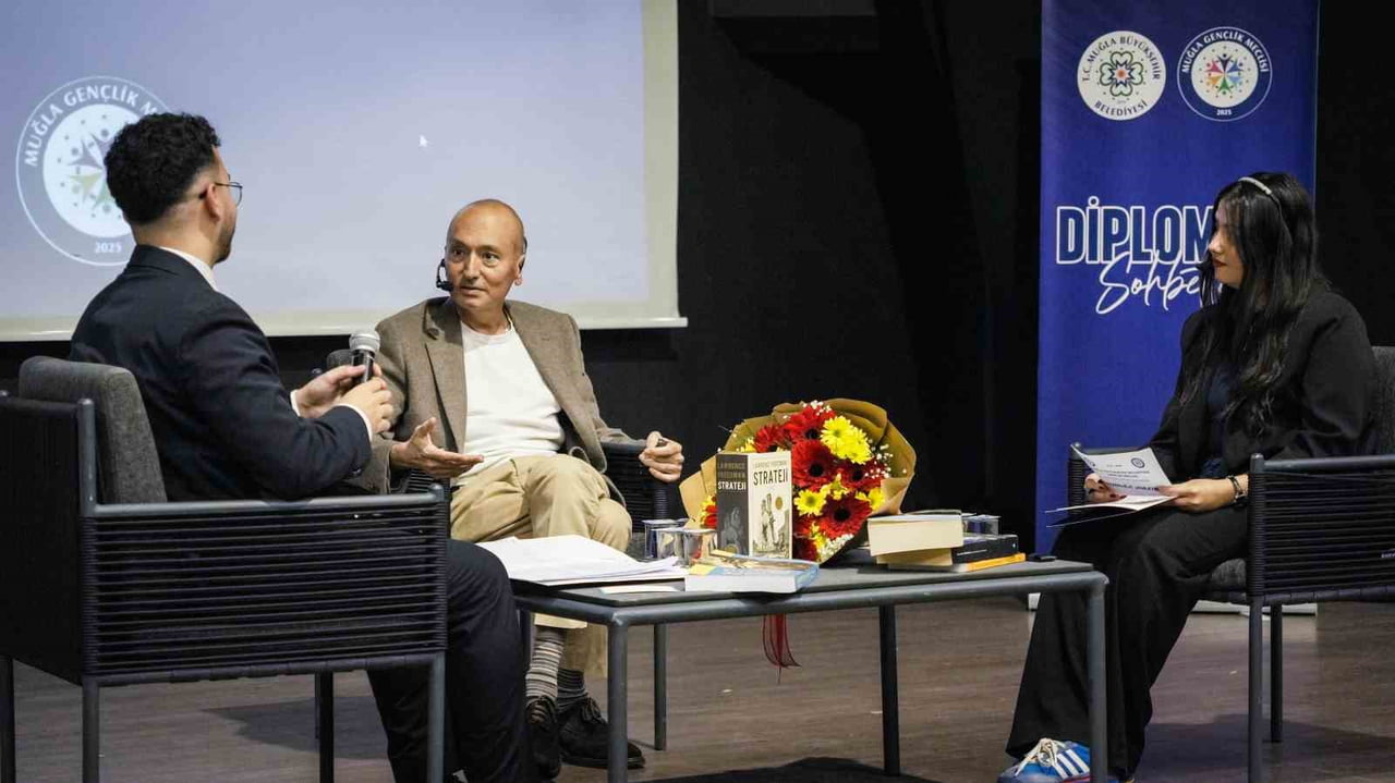 MUĞLA GENÇLİK MECLİSİ TARAFINDAN DÜZENLENEN DİPLOMASİ SOHBETLERİ PROGRAMINDA FRANSA MUĞLA FAHRİ...