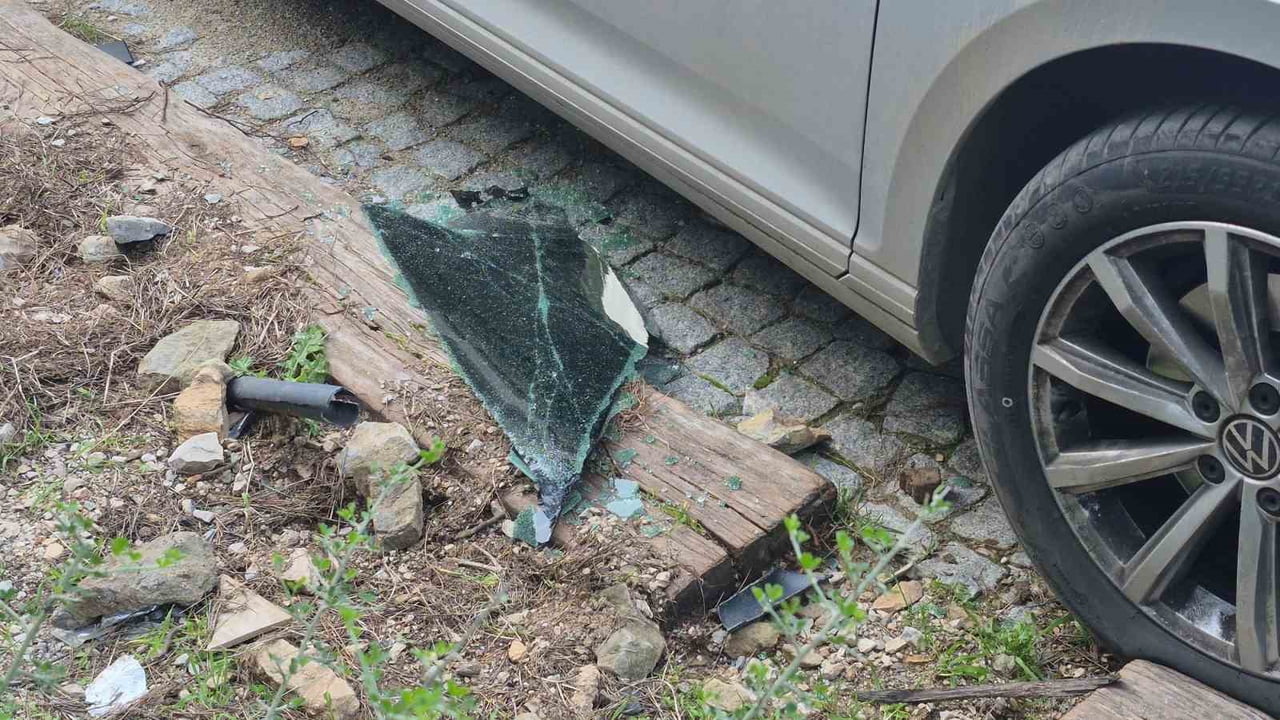 MUĞLA’NIN BODRUM İLÇESİNDE PARK HALİNDEKİ 4 ARAÇTAN HIRSIZLIK OLAYIYLA İLGİLİ 3 KİŞİ GÖZALTINA...