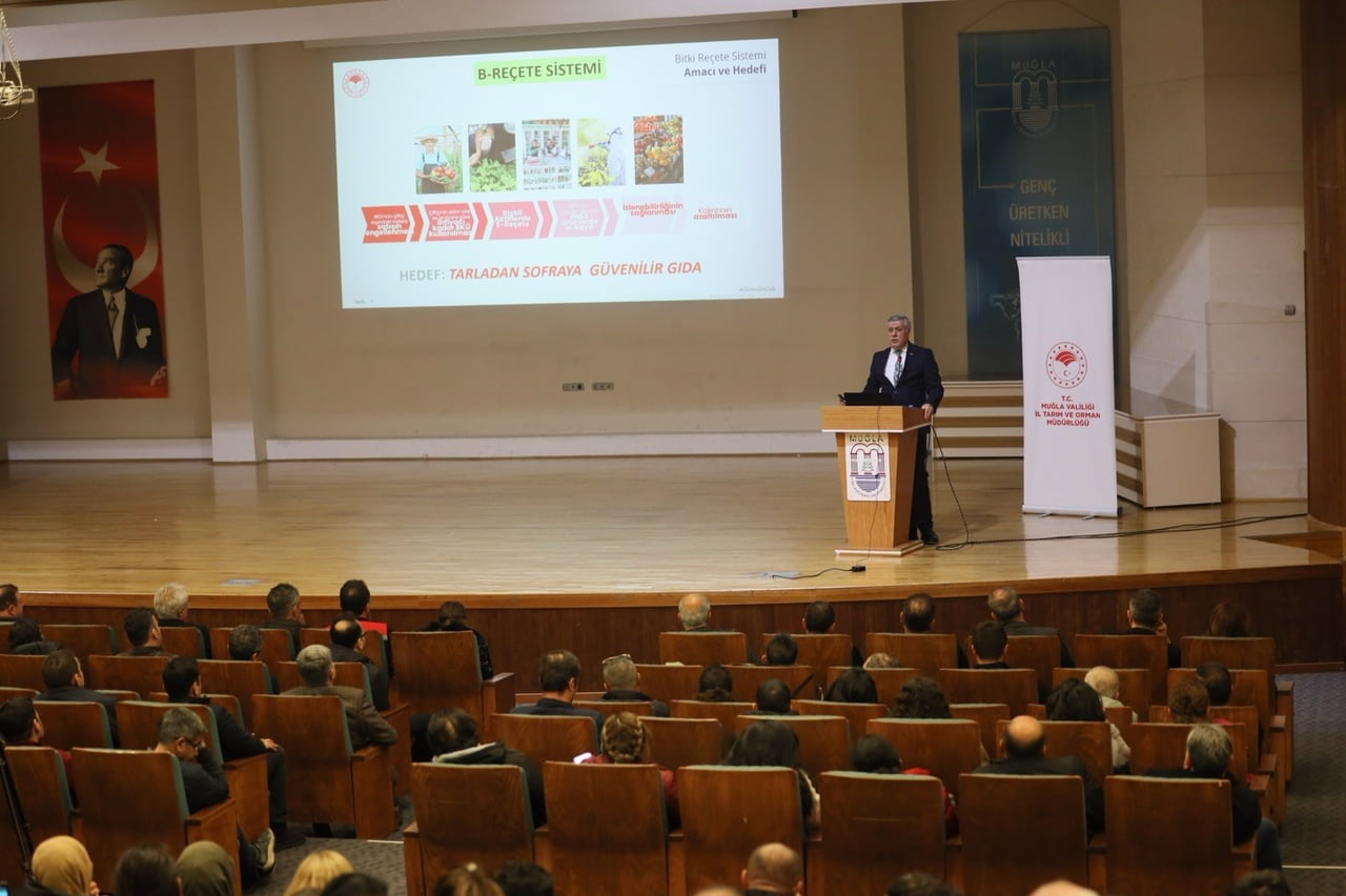MUĞLA TARIM VE ORMAN İL MÜDÜRLÜĞÜ EV SAHİPLİĞİNDE DÜZENLENEN TOPLANTIDA BİTKİ KORUMA ÜRÜNLERİNDE...