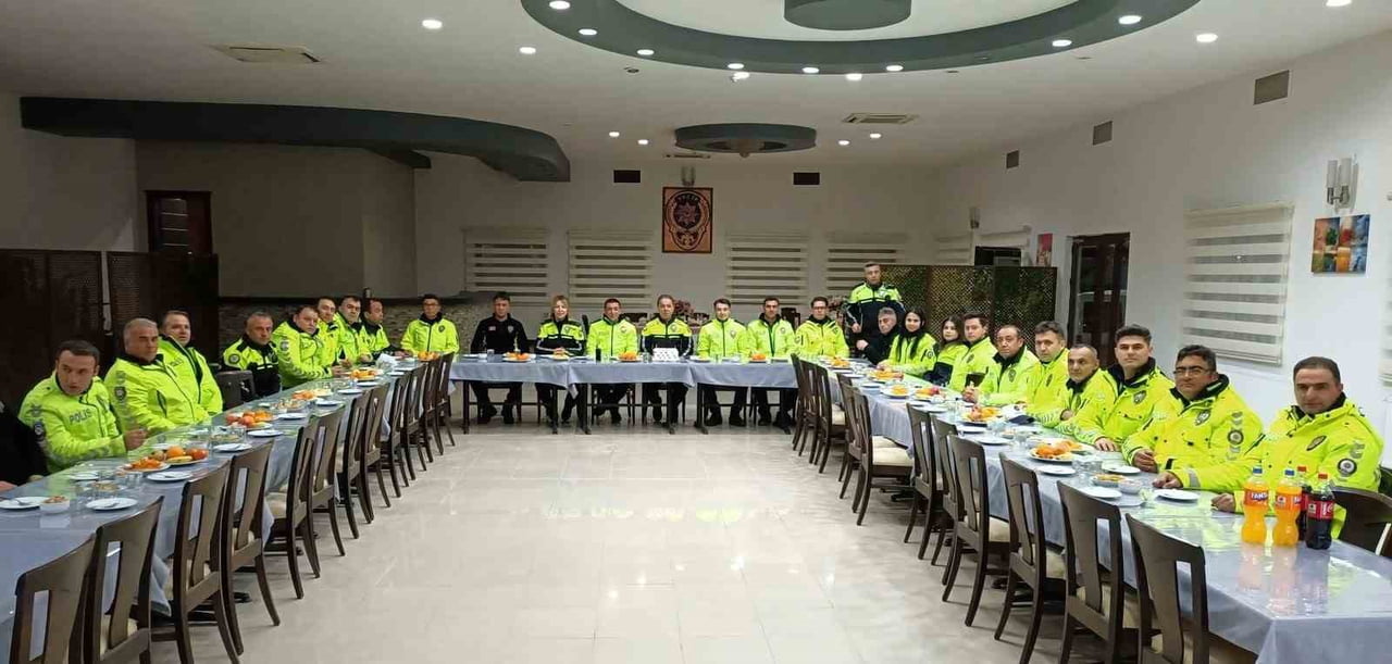 MUĞLA TRAFİK AİLESİ YILBAŞI GECESİ MİNİK BİR MOLA