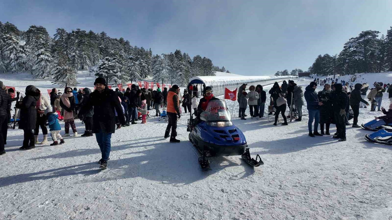 MURAT DAĞI TERMAL KAYAK MERKEZİ' SÖMESTİRDE TATİLCİLERİN GÖZDESİ OLDU