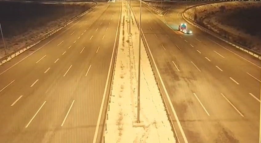 NEVŞEHİR’DE NİĞDE-ANKARA OTOYOLUNDA GERİ GERİ GİDEREK TRAFİK GÜVENLİĞİNİ TEHLİKEYE DÜŞÜREN ARAÇ...