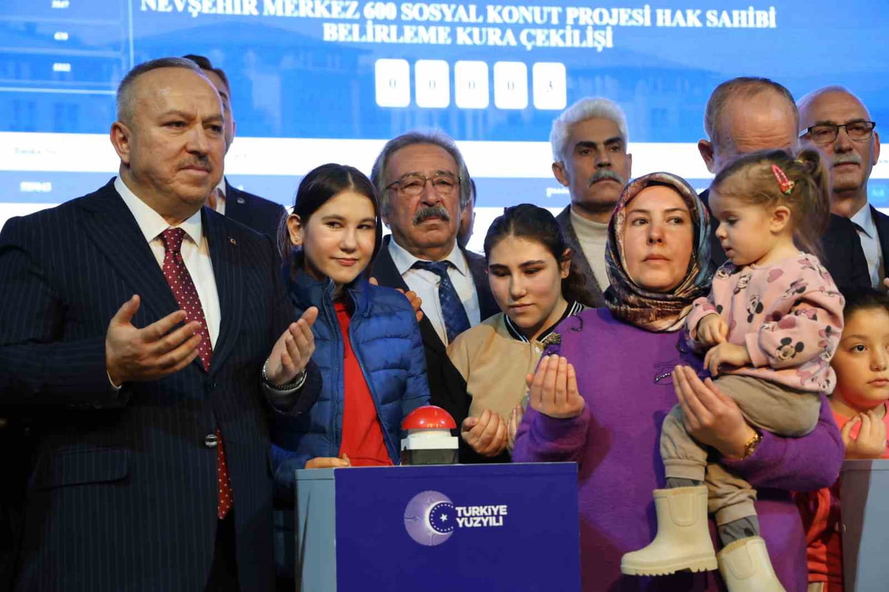 NEVŞEHİR’DE TOKİ KAPSAMINDA YAPIMI PLANLANAN 2 BİN 368 KONUTUN KURA ÇEKİLİŞİ, NEVŞEHİR HACI BEKTAŞ...