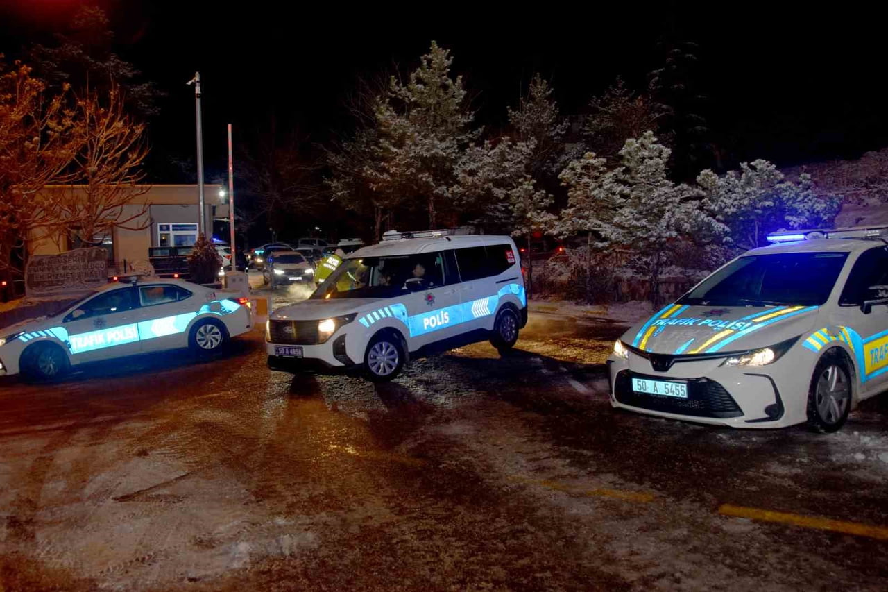 NEVŞEHİR VE İSTANBUL’DA DÜZENLENEN TEFECİLİK OPERASYONUNDA ARALARINDA GALERİCİ VE İŞ ADAMLARINDA...