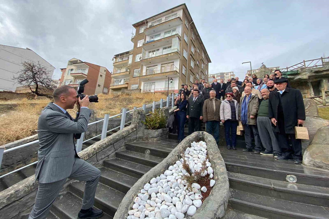 NİĞDE BELEDİYE BAŞKANI EMRAH ÖZDEMİR, 10 OCAK ÇALIŞAN GAZETECİLER GÜNÜ DOLAYISIYLA GAZETECİLERLE...