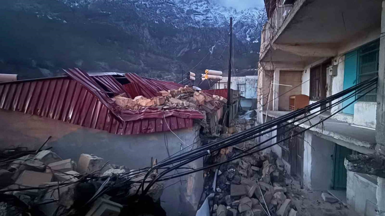 NİĞDE’DE ETKİLİ OLAN ŞİDDETLİ RÜZGAR HAYATI OLUMSUZ ETKİLEDİ.