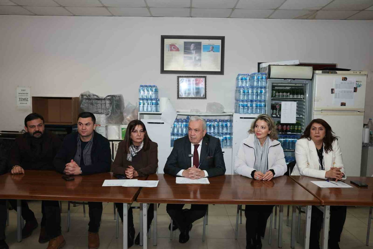 NİLÜFER BELEDİYE BAŞKANI ŞADİ ÖZDEMİR, ZORLU KIŞ ŞARTLARINDA KENTİN ULAŞIMININ AKSAMAMASI İÇİN...