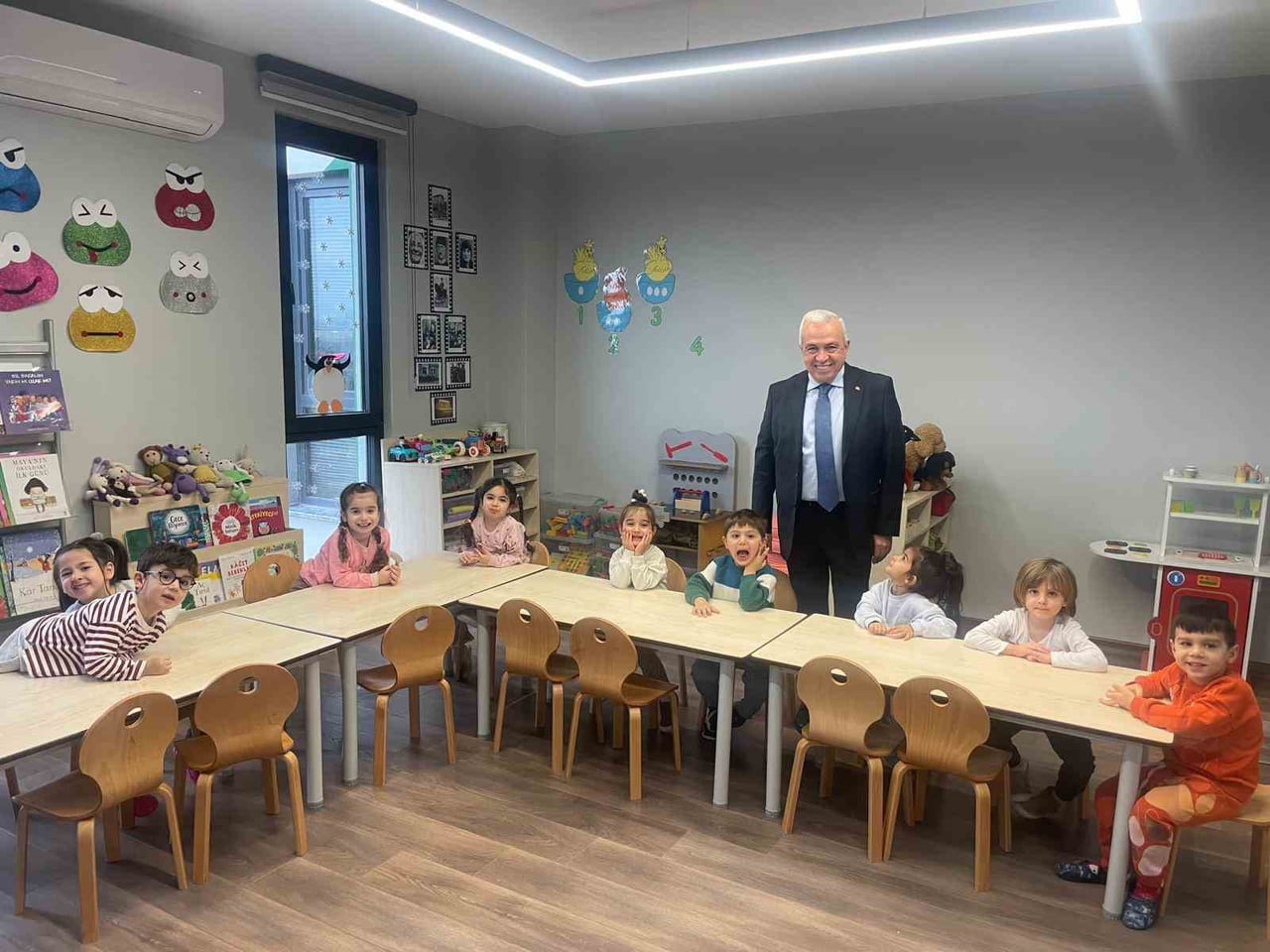 NİLÜFER BELEDİYESİ, GECE VARDİYASINDA ÇALIŞAN ANNE VE BABALAR İÇİN HAYATA GEÇİRDİĞİ GECE KREŞİ...