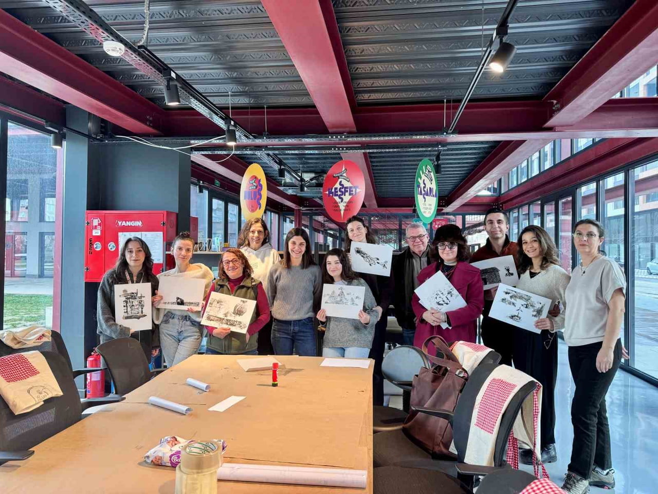 NİLÜFER BELEDİYESİ’NİN DÜZENLEDİĞİ "DEPODA SANAT VAR" PROGRAMI, SANATSEVERLERİ DENEYSEL ÜRETİM...