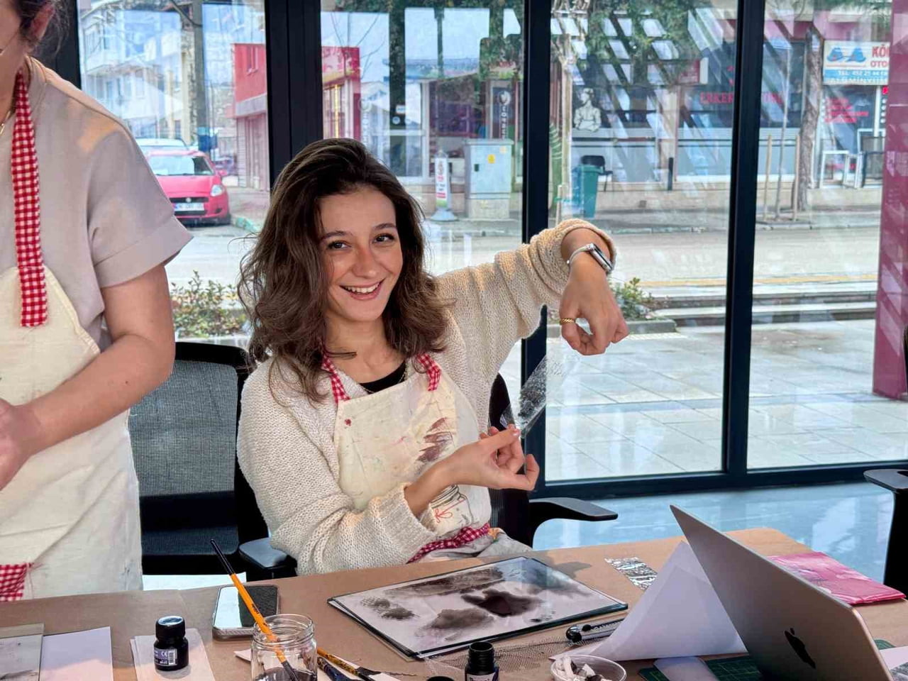 NİLÜFER BELEDİYESİ’NİN DÜZENLEDİĞİ "DEPODA SANAT VAR" PROGRAMI, SANATSEVERLERİ DENEYSEL ÜRETİM...