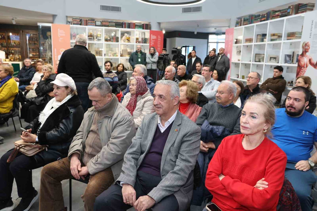 NİLÜFER’DE DÜZENLENEN PANELDE, ARTAN HAYAT MALİYETLERİNİN HALK SAĞLIĞI ÜZERİNDEKİ ETKİLERİ VE GIDA...
