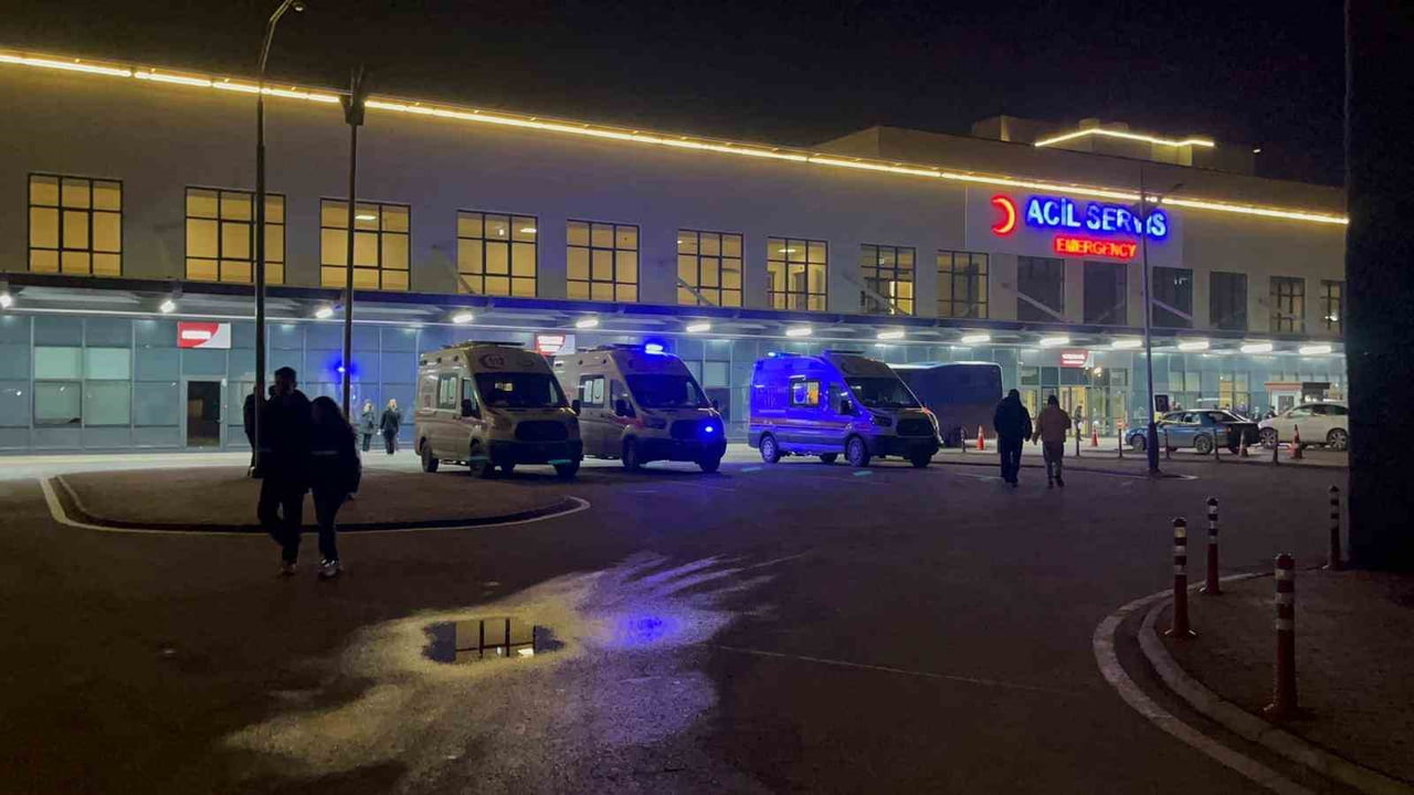 OLAY, 71 EVLER MAHALLESİ HACI ARİF BEY SOKAK ÜZERİNDE BULUNAN ETİ MADEN İŞLETMELERİ İLKOKULU'NDA...