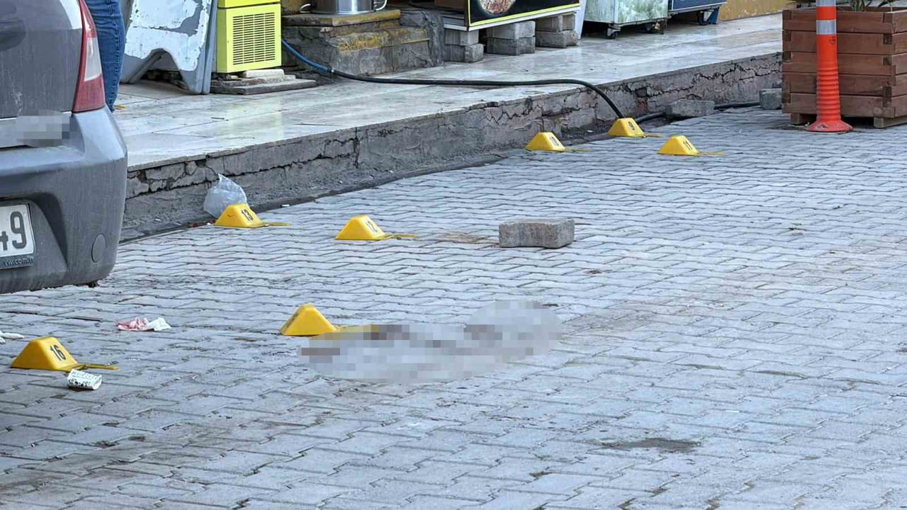 OLAYIN ARDINDAN POLİS EKİPLERİNCE BAŞLATILAN ÇALIŞMALAR KAPSAMINDA OLAYA KARIŞTIKLARI TESPİT...