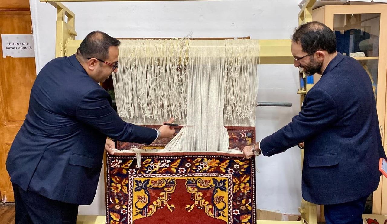 OLGUNLAŞMA ENSTİTÜSÜ’NDE HAZIRLANAN HALI GELECEĞE KESİLDİ