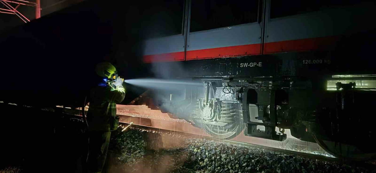 ÖMERKÖY-GÖKÇEDERE MAHALLELERİ ARASINDA SEYİR HALİNDE OLAN TCDD’YE AİT 33376 SEFER SAYILI...