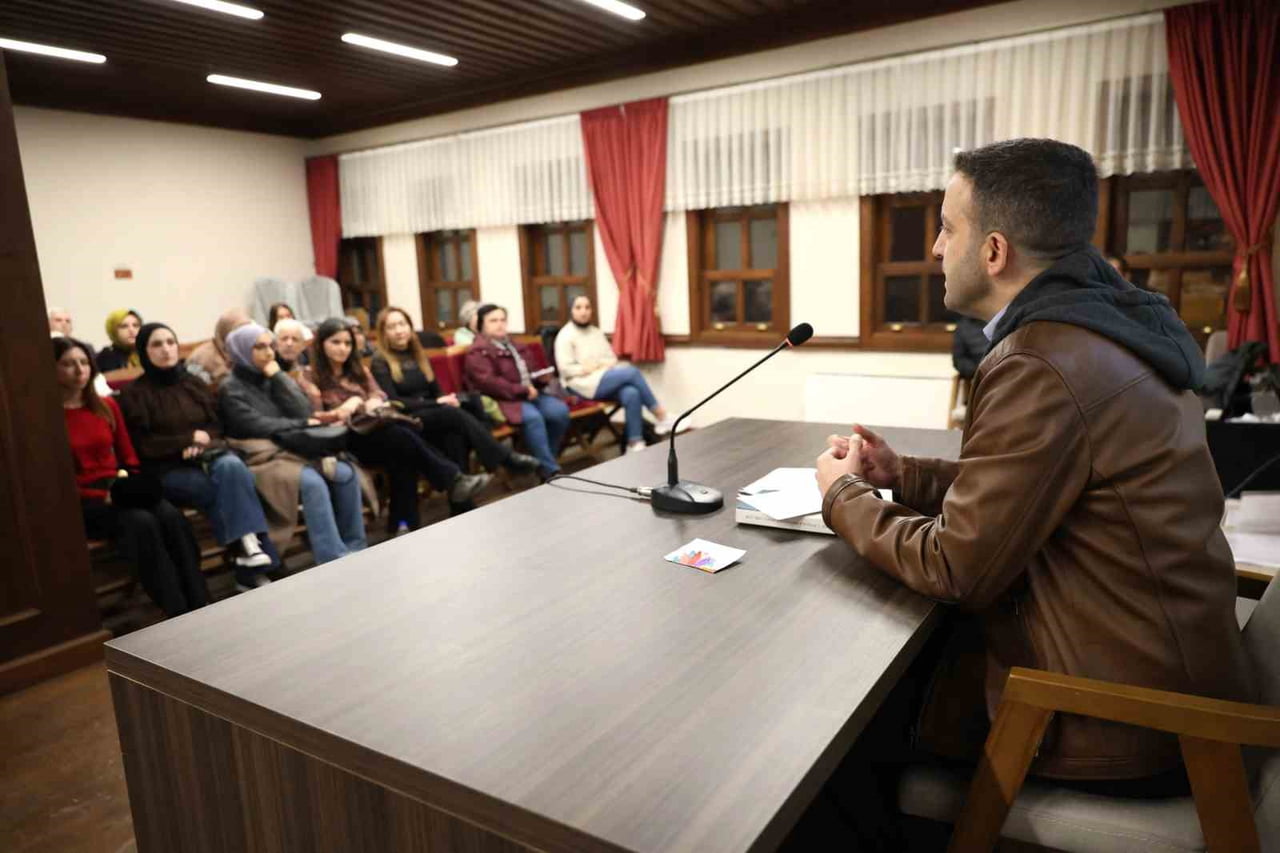 OSMANGAZİ BELEDİYESİ’NİN KÜLTÜR VE EĞİTİM FAALİYETLERİ KAPSAMINDA HAYATA GEÇİRDİĞİ "EDEBİYAT VE...