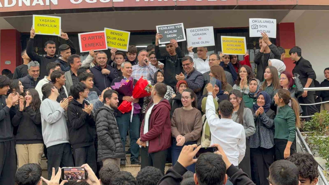 OSMANİYE’DE 40 YILLIK MESLEK HAYATI ALKIŞLARLA TAÇLANDI