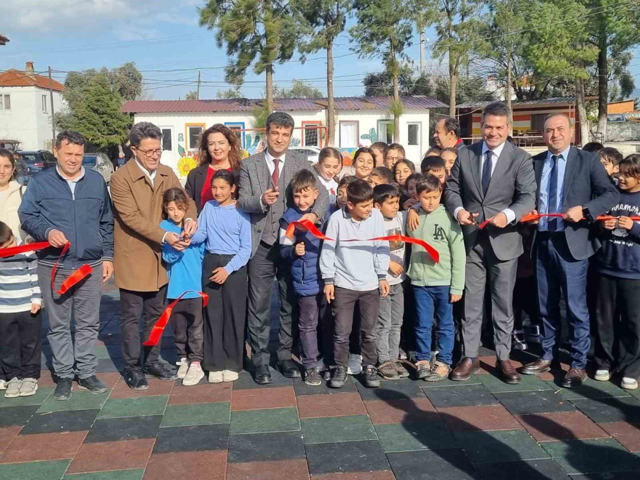 OYUN ALANININ AÇILIŞI YAPILDI