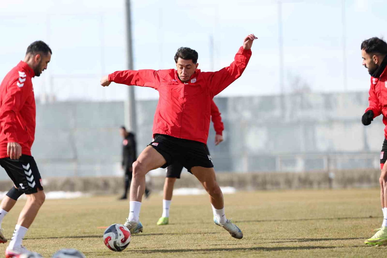 ÖZBELSAN SİVASSPOR, TRENDYOL 1. LİG’İN 23. HAFTASINDA YARIN SAHASINDA OYNAYACAĞI PENDİKSPOR...