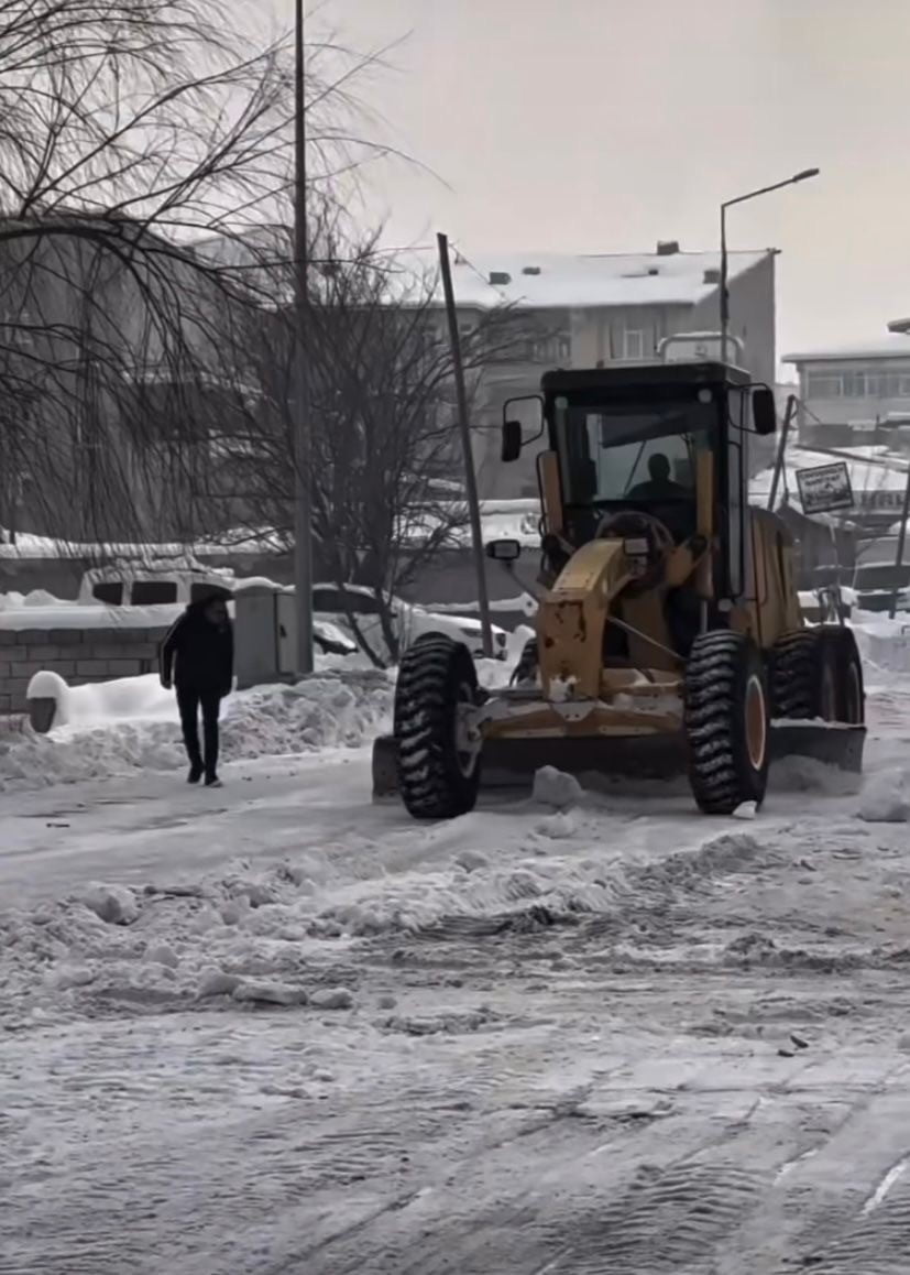 PATNOS’TA KARLA MÜCADELE ÇALIŞMALARI DEVAM EDİYOR
