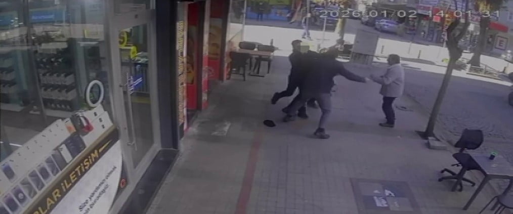 PENDİK KAYNARCA MAHALLESİ’NDE BİR KUYUMCUDA MEYDANA GELEN SOYGUN GİRİŞİMİ PANİĞE NEDEN OLDU....