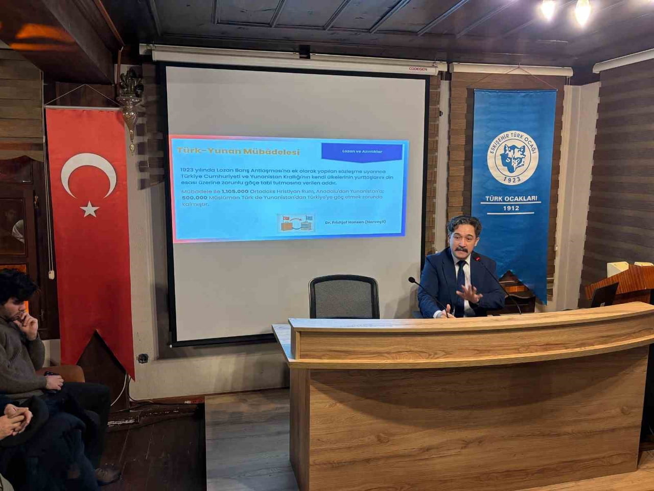 PROF. DR. VOLKAN MARTTİN, ESKİŞEHİR TÜRK OCAĞI’NIN GELENEKSELLEŞEN "PERŞEMBE SOHBETLERİ"...