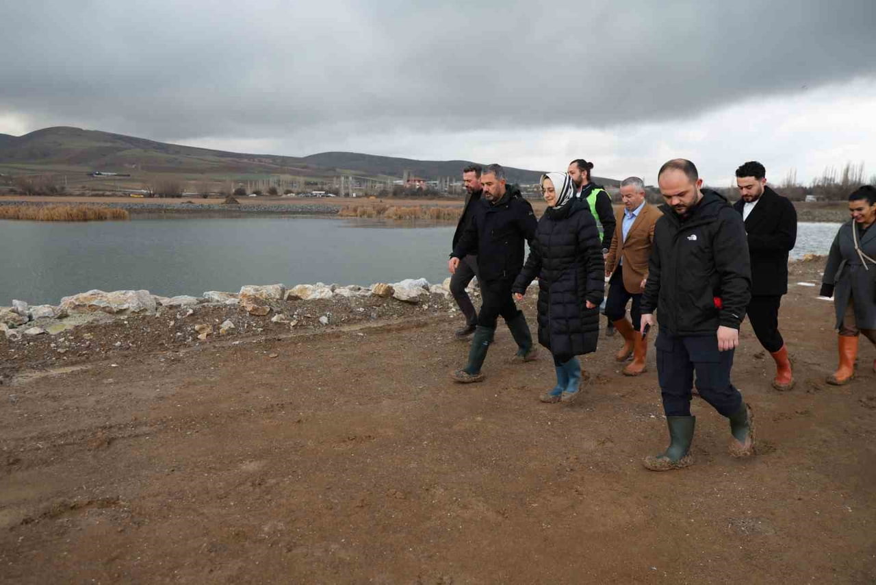 PURSAKLAR BELEDİYESİ, İLÇEDE YEŞİLİN VE SUYUN HUZUR VEREN UYUMUNU VATANDAŞLARLA BULUŞTURACAK OLAN...