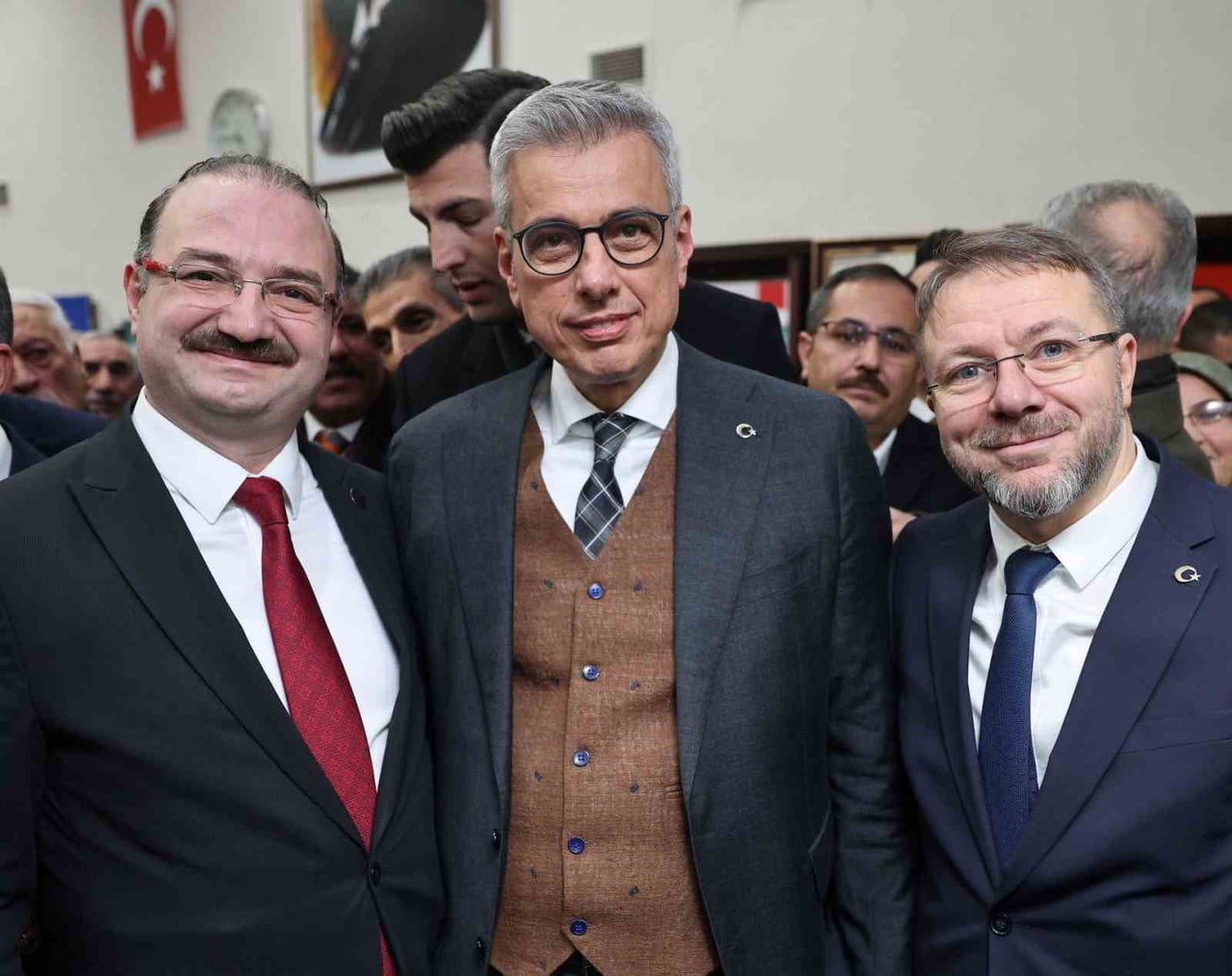 SAĞLIK BAKANI PROF. DR. KEMAL MEMİŞOĞLU, BİR DİZİ PROGRAMA KATILMAK ÜZERE GELDİĞİ ERZURUM’DA...