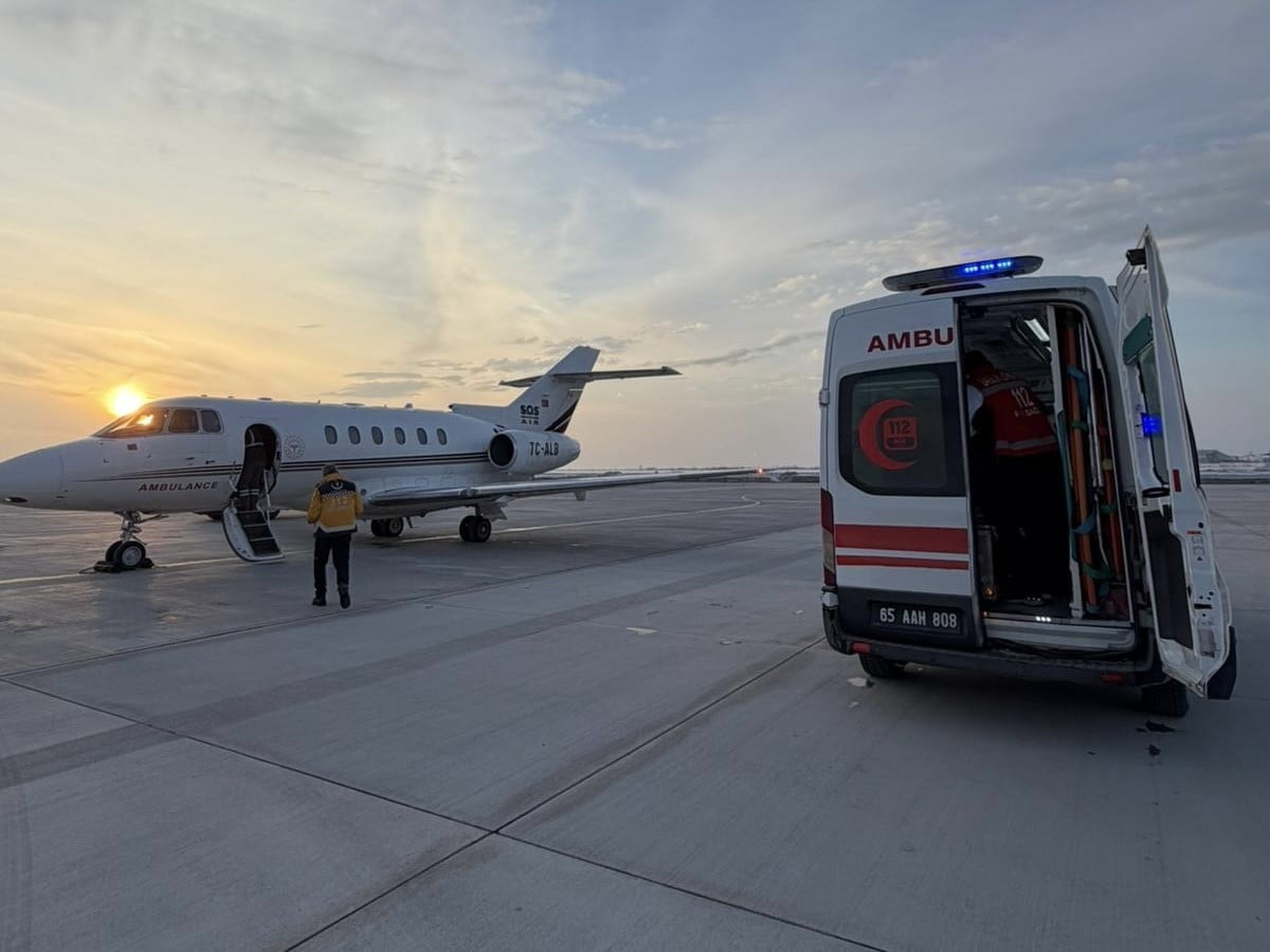 SAĞLIK BAKANLIĞI SAĞLIK AFET KOORDİNASYON MERKEZİ (SAHOM) KOORDİNASYONUNDA, VAN’DA TEDAVİ GÖREN...