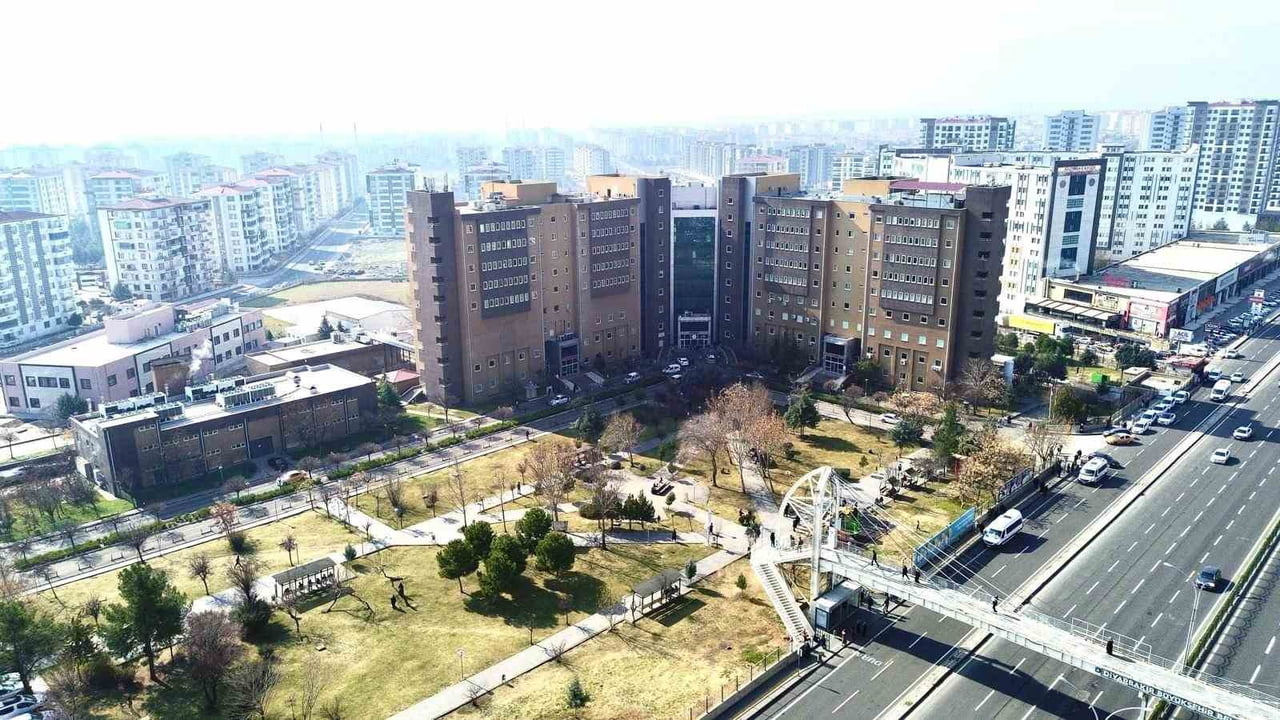 SAĞLIK BAKANLIĞI TARAFINDAN TÜRKİYE GENELİNDE YÜRÜTÜLEN “MİSAFİR ANNE PROJESİ”, DİYARBAKIR’DA DA...