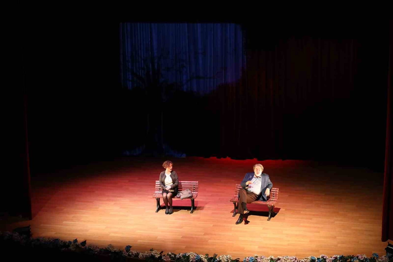 SAKARYA BÜYÜKŞEHİR BELEDİYESİ OCAK AYI KÜLTÜR SANAT ETKİNLİKLERİ KAPSAMINDA SAHNELENEN "GÜNE BAKAN...