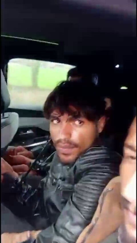 SAKARYA’DA POLİS EKİPLERİNCE OTOYOLDA DURDURULAN SUV TARZI ARACIN ÖN, ARKA YOLCU BÖLÜMÜ VE...