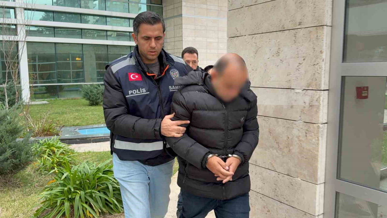 SAMSUN ADLİYESİ’NE SEVK EDİLEN ŞÜPHELİ, NÖBETÇİ MAHKEMECE TUTUKLANARAK SAMSUN T TİPİ KAPALI...