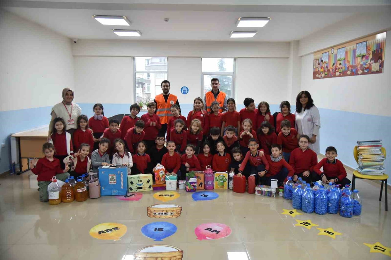 SAMSUN ATAKUM BELEDİYESİ, SIFIR ATIK ÇALIŞMALARI KAPSAMINDA ÖĞRENCİLERE YÖNELİK FARKINDALIK...