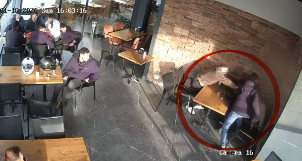 SAMSUN’DA BİR FIRININ PASTANE BÖLÜMÜNDE MEYDANA GELEN BIÇAKLI SALDIRIDA 17 VE 19 YAŞINDAKİ İKİ...