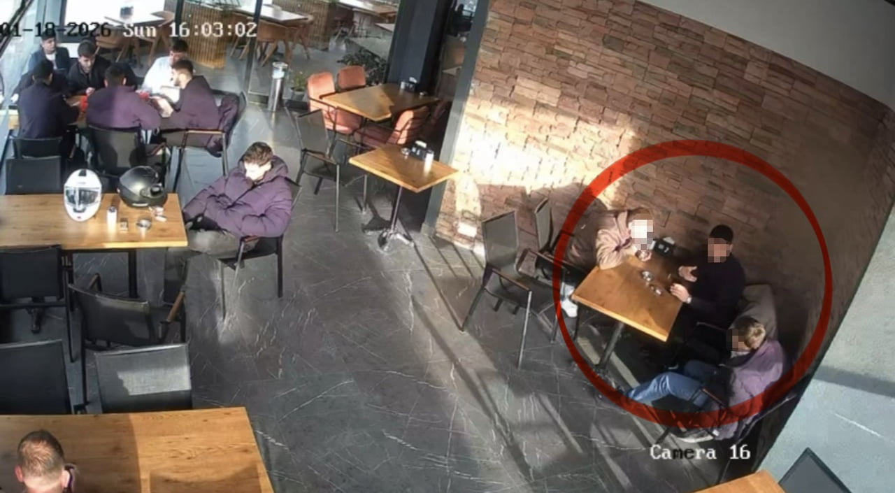 SAMSUN’DA BİR FIRININ PASTANE BÖLÜMÜNDE MEYDANA GELEN BIÇAKLI SALDIRIDA 17 VE 19 YAŞINDAKİ İKİ...