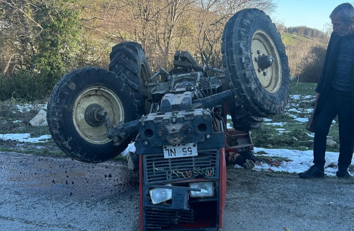 SAMSUN’UN ALAÇAM İLÇESİNDE MEYDANA GELEN TRAKTÖR KAZASINDA 1 KİŞİ HAYATINI KAYBETTİ.