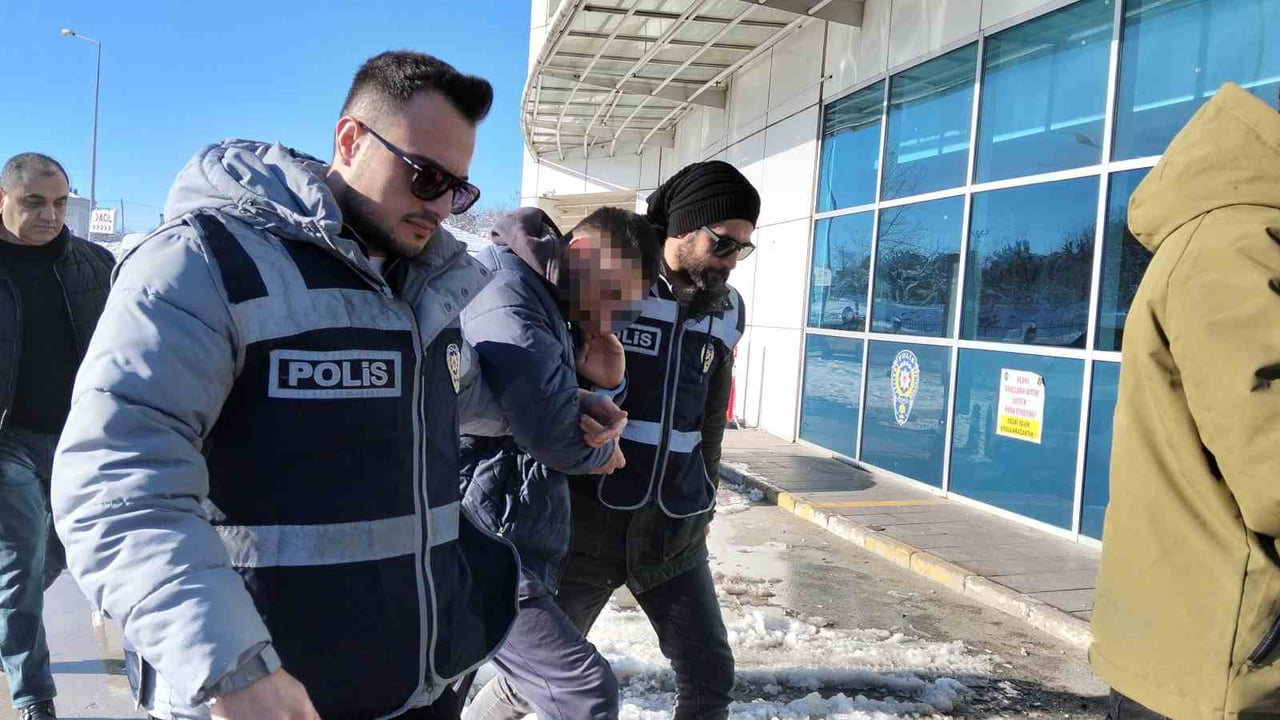 SAMSUN’UN BAFRA İLÇESİNDE, HAKKINDA 15 YIL 8 AY 20 GÜN KESİNLEŞMİŞ HAPİS CEZASI BULUNAN ŞAHIS...
