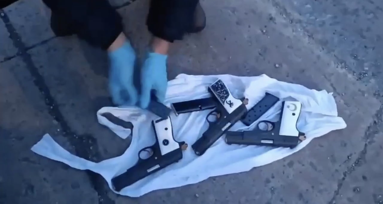 SAMSUN’UN TEKKEKÖY İLÇESİNDE ŞÜPHE ÜZERİNE DURDURULAN ARAÇTA YAPILAN ARAMADA 3 ADET RUHSATSIZ...