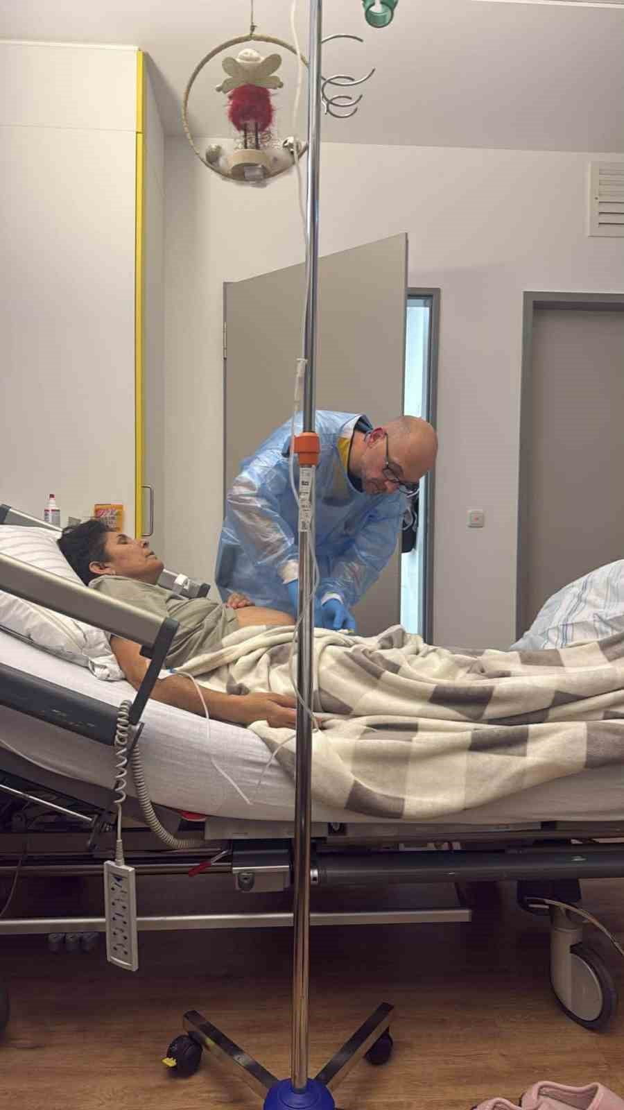 SANATÇI CANSEVER, BİR SÜREDİR GÖRDÜĞÜ LÖSEMİ TEDAVİSİNİ BAŞARIYLA TAMAMLADIĞINI VE TABURCU...