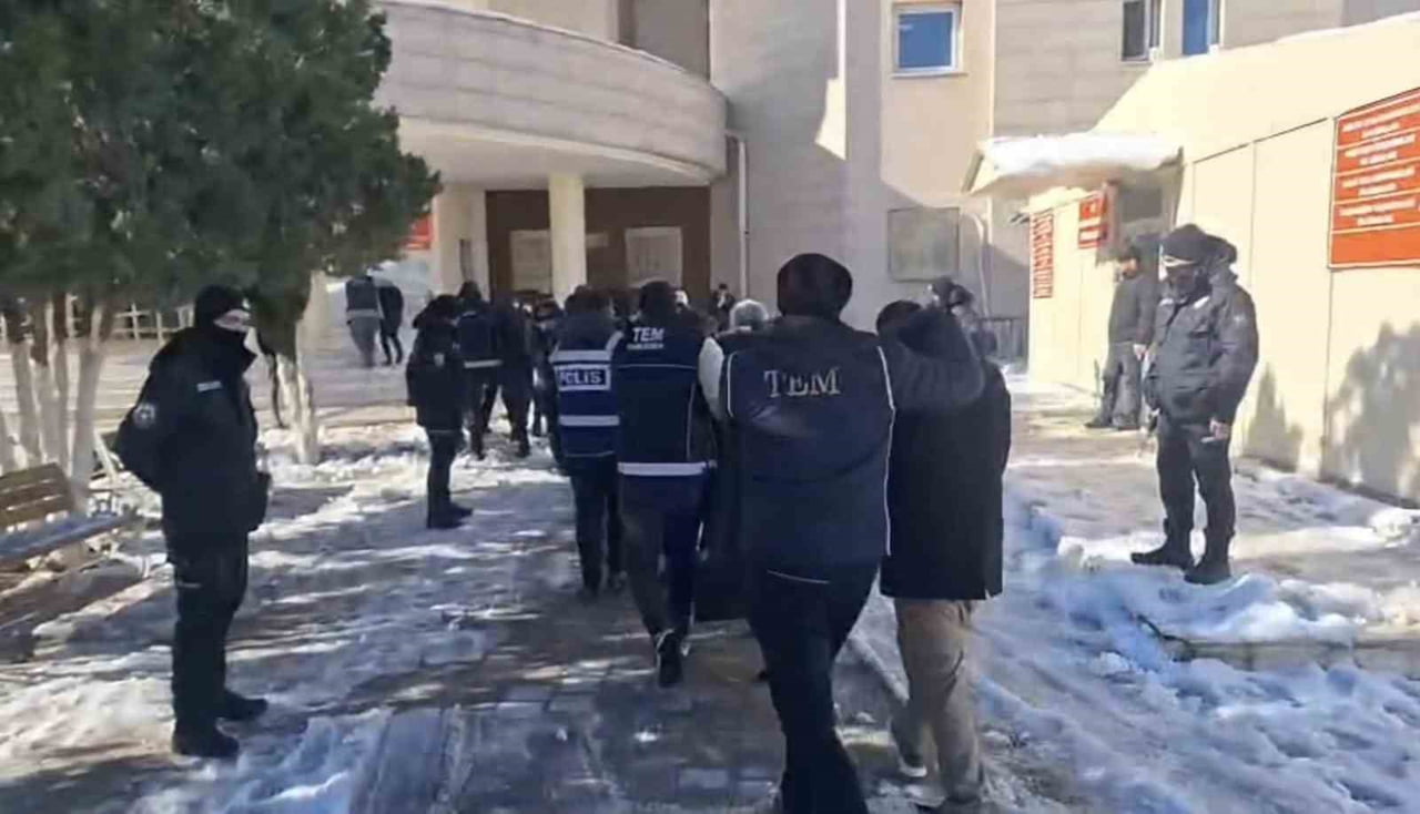 ŞANLIURFA´DA DEAŞ OPERASYONU: 4 TUTUKLAMA