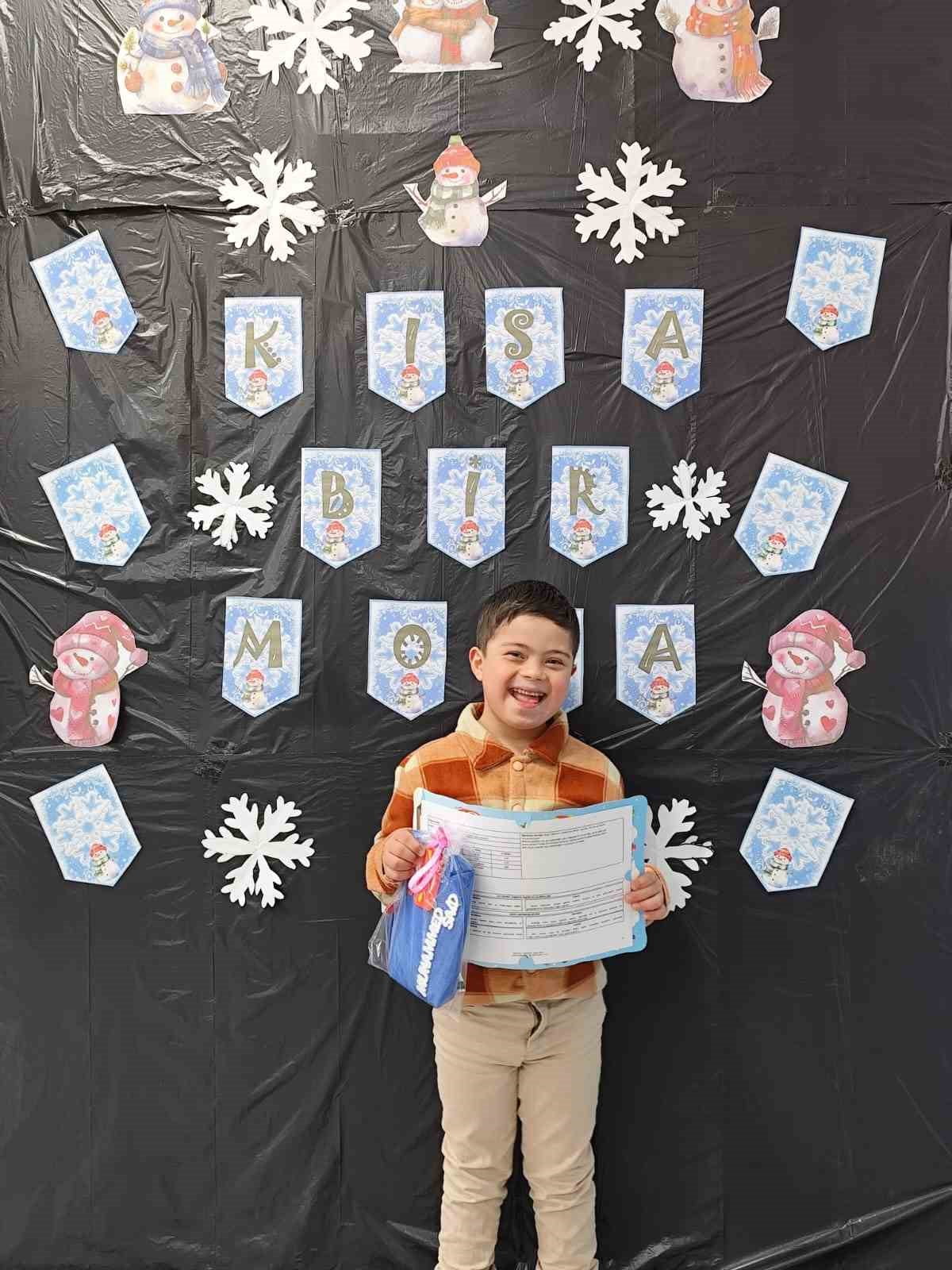 ŞANLIURFA’DA ÖZEL ÖĞRENCİ MUHAMMED SAİD İLK KARNESİNİ ALDI