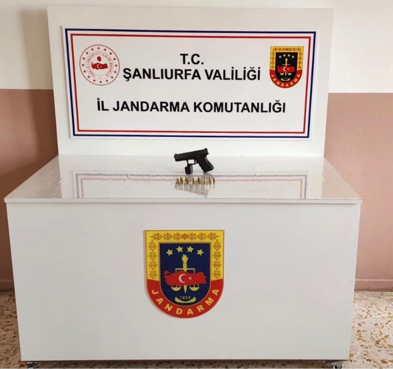 ŞANLIURFA’DA RUHSATSIZ SİLAH DENETİMLERİ: 3 GÖZALTI