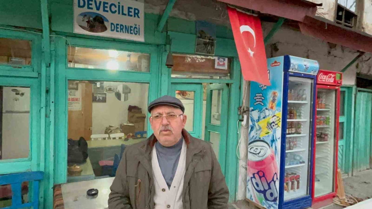 ŞAP HASTALIĞI İLE MÜCADELE KAPSAMINDA İPTAL EDİLEN DEVE GÜREŞLERİNE İLİŞKİN AÇIKLAMALARDA BULUNAN...